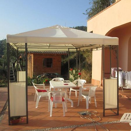Room In Villa - Room In The Hills With Garden And Sea View San Salvatore  外观 照片