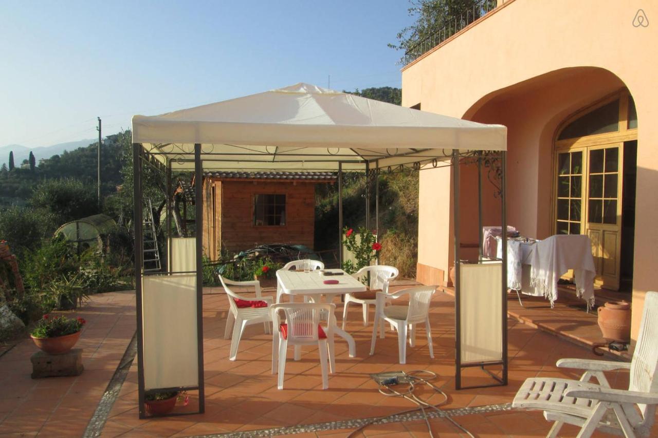 Room In Villa - Room In The Hills With Garden And Sea View San Salvatore  外观 照片