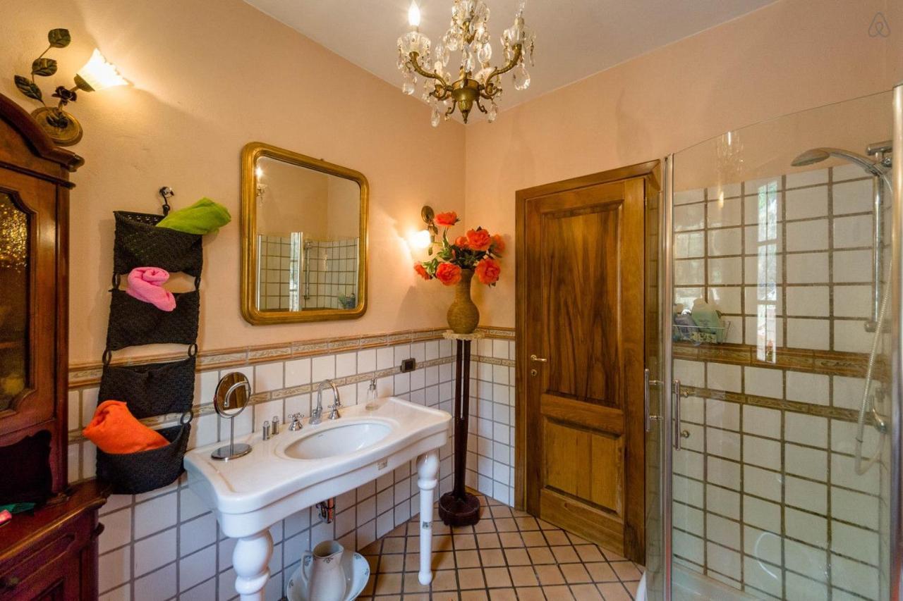 Room In Villa - Room In The Hills With Garden And Sea View San Salvatore  外观 照片