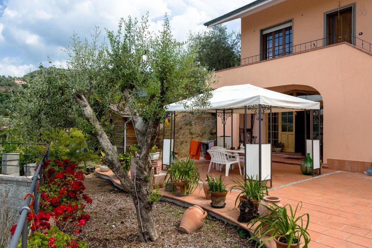 Room In Villa - Room In The Hills With Garden And Sea View San Salvatore  外观 照片